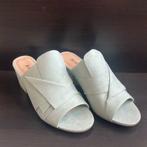 Block heel mule sandals